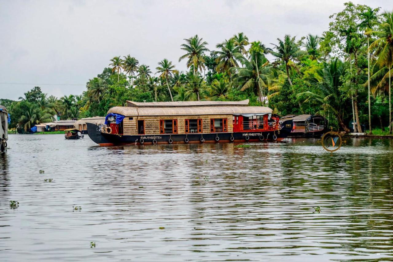 Grand Villa Houseboat Kumarakom Eksteriør bilde