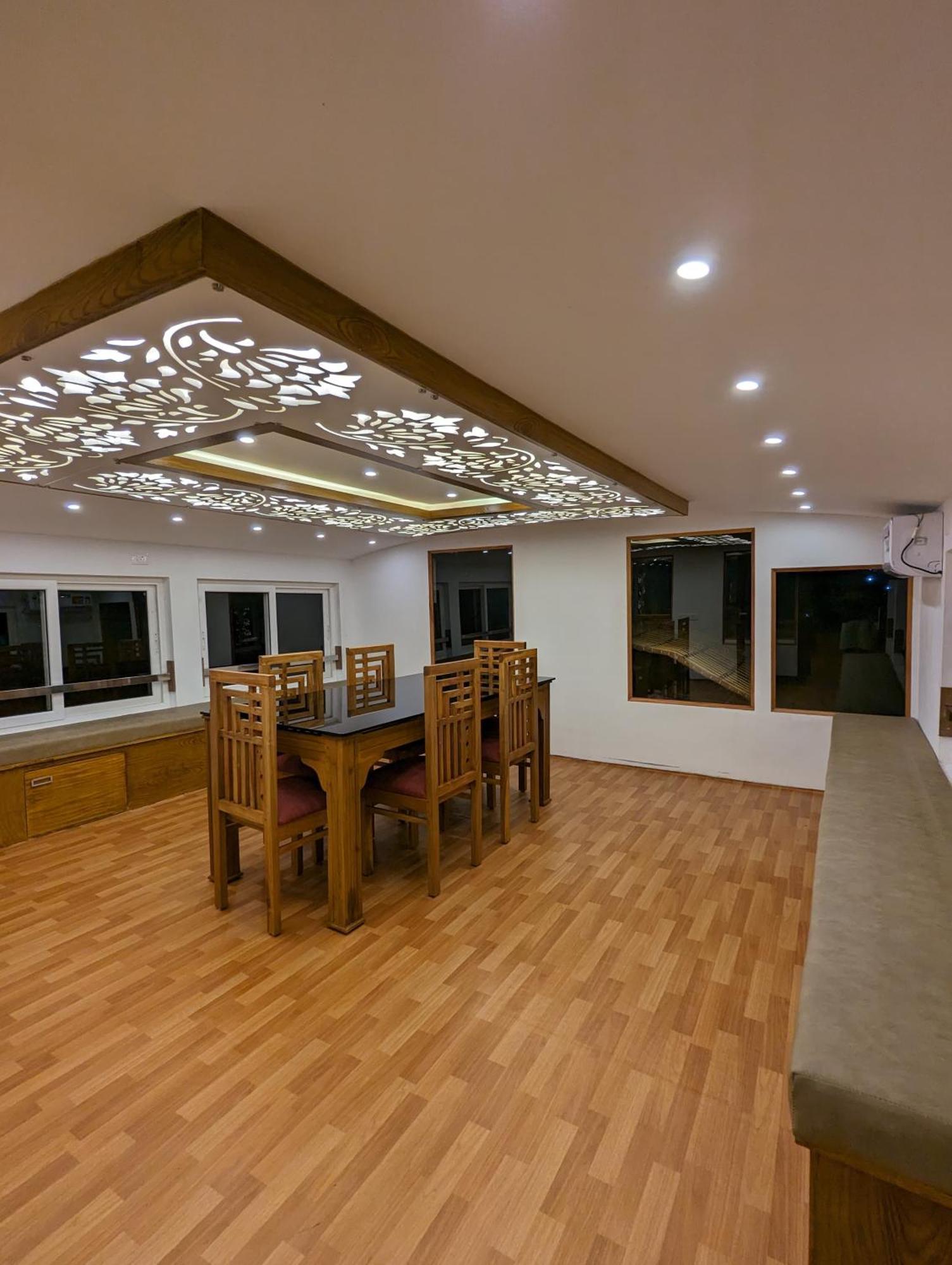 Grand Villa Houseboat Kumarakom Eksteriør bilde