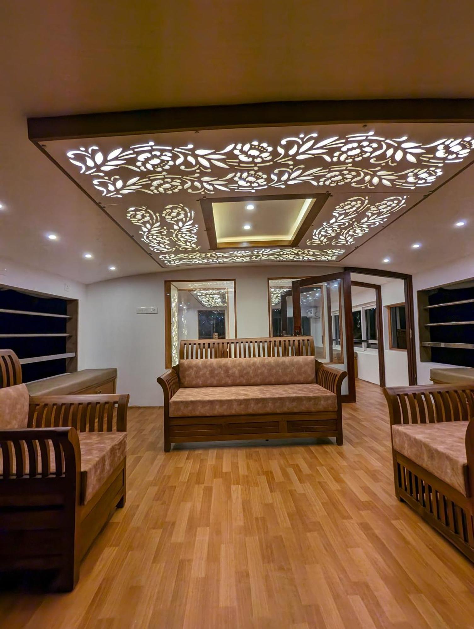 Grand Villa Houseboat Kumarakom Eksteriør bilde
