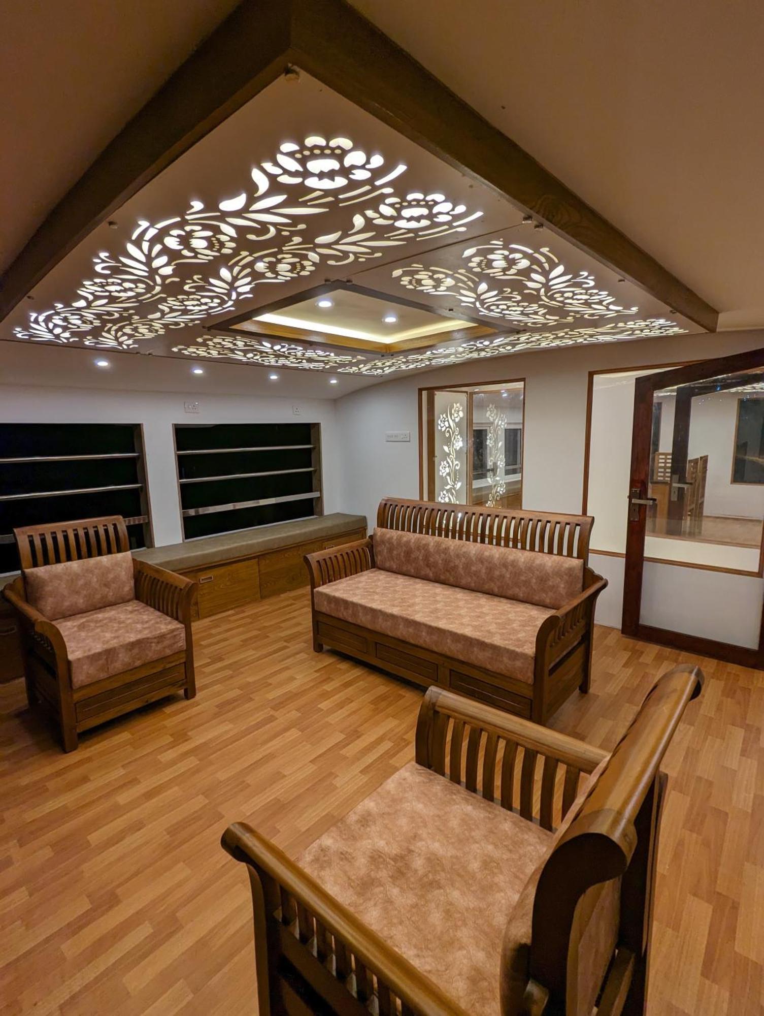 Grand Villa Houseboat Kumarakom Eksteriør bilde